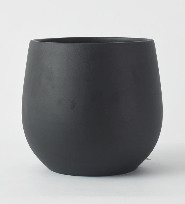 Black Isabel 22cm Pot
