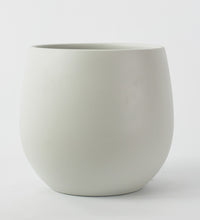 Warm Grey Isabel 26cm Pot Image