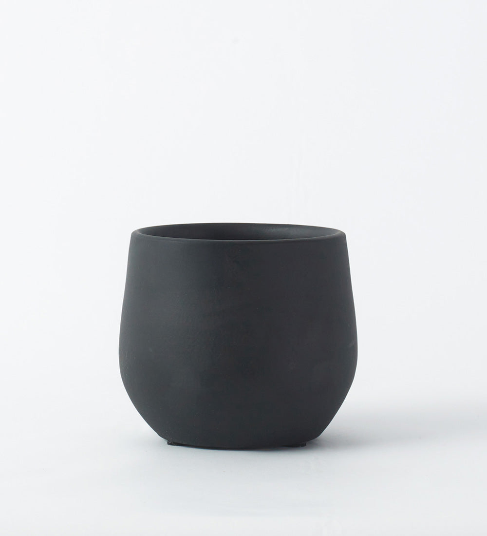 Black Isabel Pot