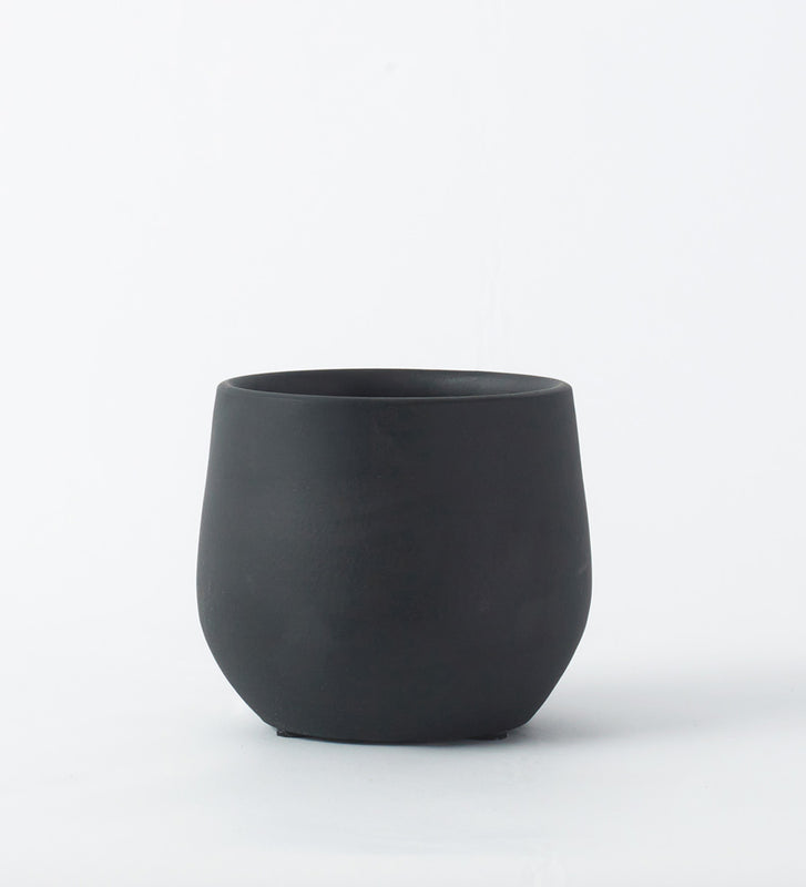Black Isabel Pot