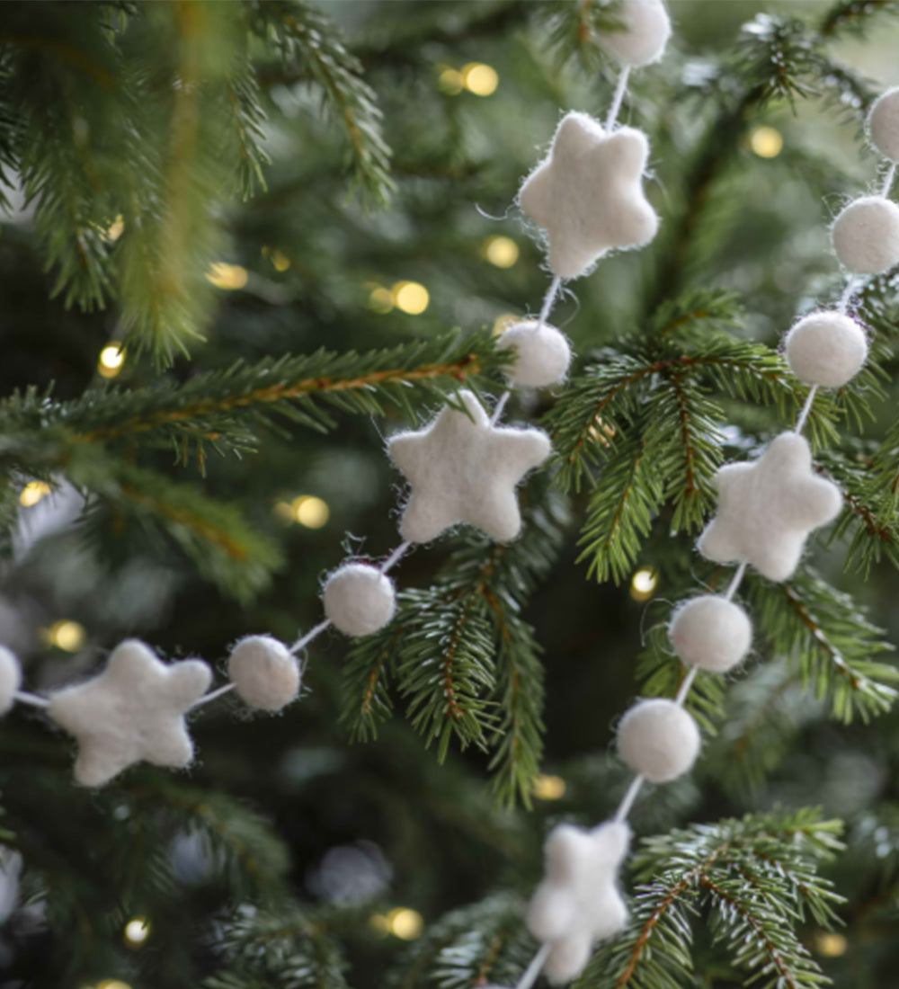 Star & Pom-pom Garland